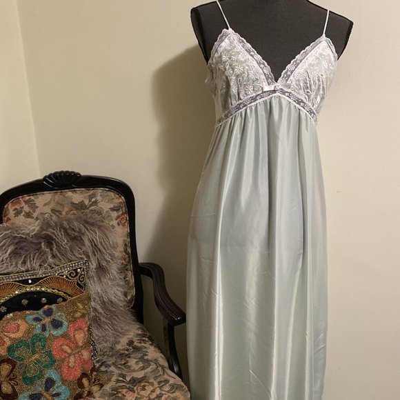 Vintage Barbizon Long Gown Lingerie Sleepwear Size S